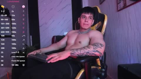 Snapshot of xkevyn chatting on October 3, 4:34 pm online show from October 3, 4:34 pm