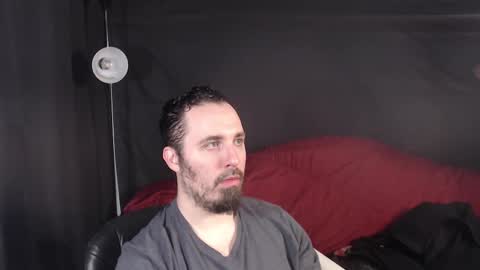 Snapshot of xmetalstudx chatting on February 25, 4:03 am MetalstudMaster online show from February 25, 4:03 am