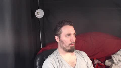 Snapshot of xmetalstudx chatting on February 26, 1:43 am MetalstudMaster online show from February 26, 1:43 am
