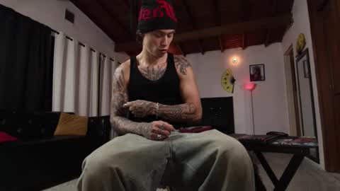   online show from October 21, 3:20 am