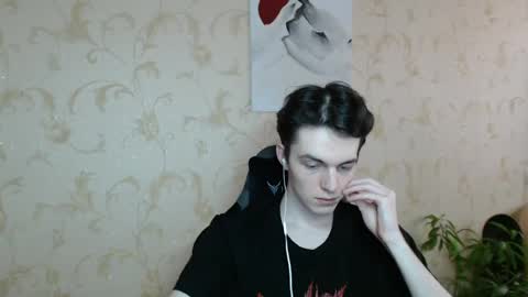 traqqq online show from May 16, 12:47 pm