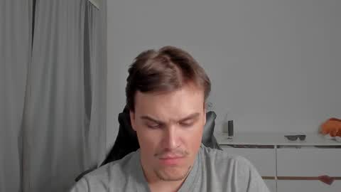 raul online show from March 8, 2:04 am