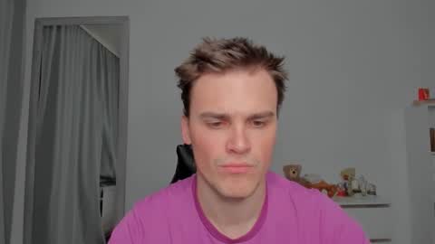 raul online show from February 9, 5:34 am