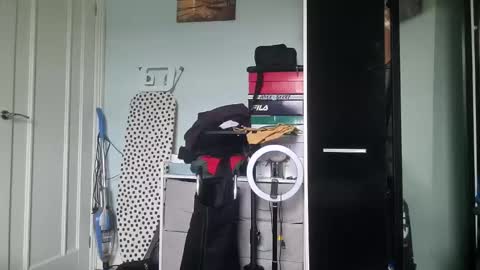 xxsddfc3w online show from January 22, 1:11 pm