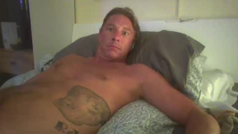 Snapshot of xxxelentdick chatting on January 6, 1:41 pm deeeeznutz online show from January 6, 1:41 pm