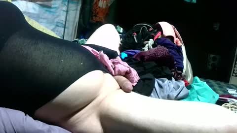 Snapshot of xxxgarterfreekxx chatting on December 9, 1:36 pm Silky Lingerie grrl online show from December 9, 1:36 pm