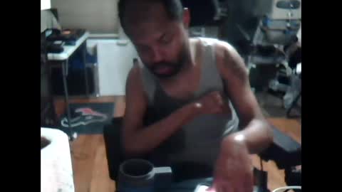 xxxonwheelz online show from November 9, 4:27 am