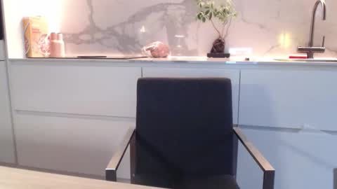 yallayalla1806 online show from October 27, 10:06 am