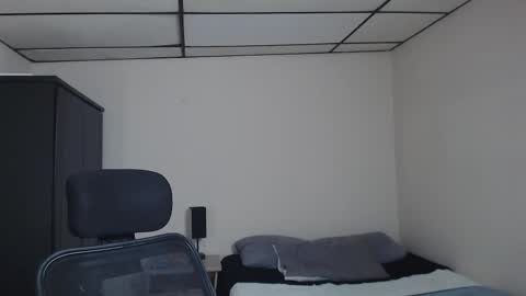 yeff online show from December 13, 7:53 pm