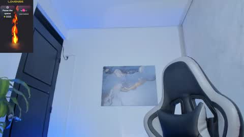 YEIKO ROMERO online show from September 30, 5:38 pm