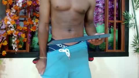 Snapshot of yeinner_ chatting on October 9, 8:14 pm yeinner_ online show from October 9, 8:14 pm