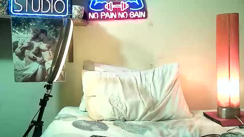 yeisoncastellanos1999 online show from January 18, 12:29 pm