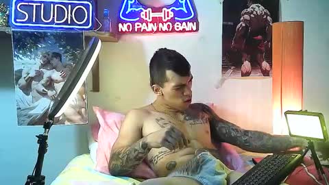 yeisoncastellanos1999 online show from September 29, 11:44 pm