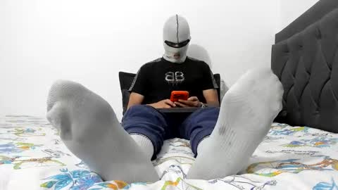 yeisongomezz online show from June 8, 11:50 pm