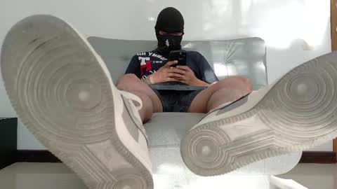yeisongomezz online show from July 14, 10:05 pm