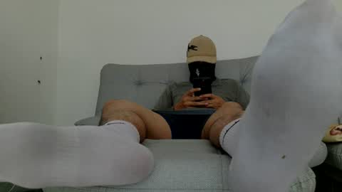 yeisongomezz online show from July 28, 8:52 pm