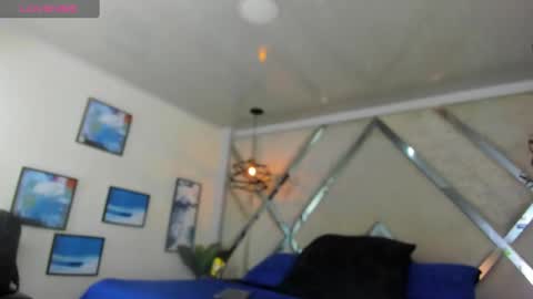 Snapshot of yiyo10_ chatting on January 4, 4:23 am Yiyo online show from January 4, 4:23 am