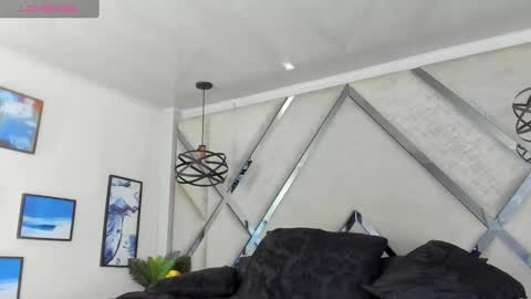Snapshot of yiyo10_ chatting on February 12, 4:23 am Yiyo online show from February 12, 4:23 am