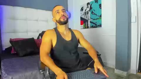 Snapshot of yiyo10_ chatting on September 20, 9:37 pm Yiyo online show from September 20, 9:37 pm