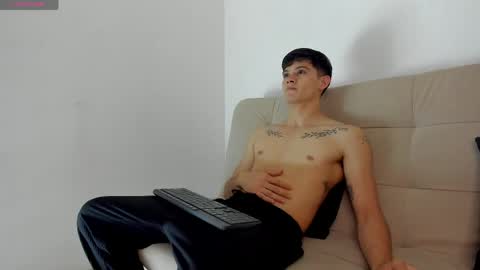 yizus_bonz online show from April 21, 11:22 pm