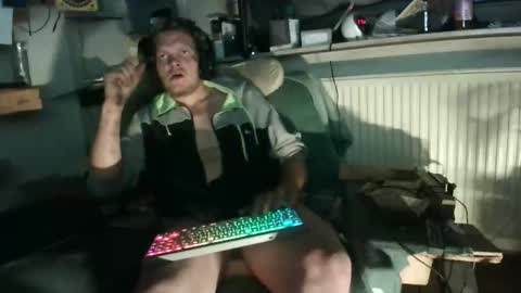 ynghotgerman92 online show from October 16, 7:55 pm