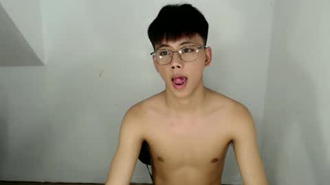 ynotyu online show from April 20, 6:10 pm