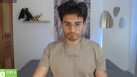 Snapshot of yoshy_man chatting on January 18, 3:35 am yoshy_man online show from January 18, 3:35 am