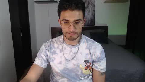 Snapshot of yoshy_man chatting on February 19, 4:23 am yoshy_man online show from February 19, 4:23 am