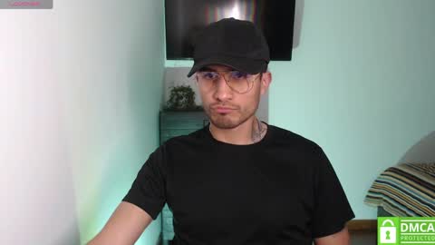 yoshy_man online show from April 8, 2:23 am