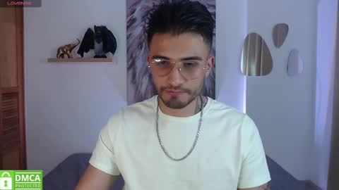 Snapshot of yoshy_man chatting on January 24, 3:32 am yoshy_man online show from January 24, 3:32 am