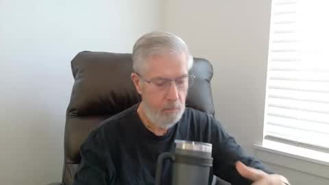 Snapshot of yougogirl_3 chatting on October 8, 8:24 pm Colorado Guy Straight online show from October 8, 8:24 pm