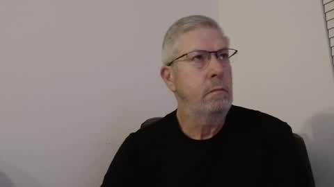 Snapshot of yougogirl_3 chatting on December 8, 1:25 pm Colorado Guy Straight online show from December 8, 1:25 pm