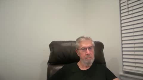 Snapshot of yougogirl_3 chatting on September 9, 2:22 am Colorado Guy Straight online show from September 9, 2:22 am