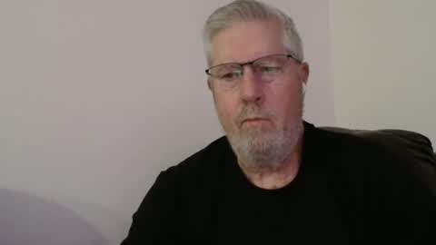 Snapshot of yougogirl_3 chatting on December 13, 4:43 am Colorado Guy Straight online show from December 13, 4:43 am