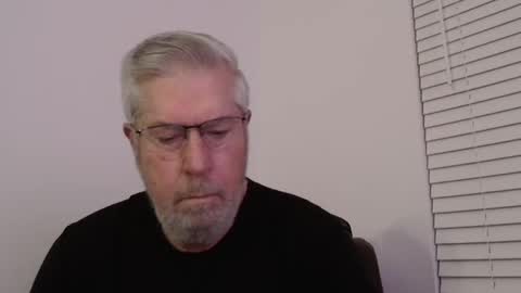 Snapshot of yougogirl_3 chatting on December 29, 1:38 pm Colorado Guy Straight online show from December 29, 1:38 pm