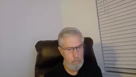 Snapshot of yougogirl_3 chatting on October 13, 3:34 am Colorado Guy Straight online show from October 13, 3:34 am