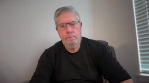 Snapshot of yougogirl_3 chatting on February 3, 2:55 pm Colorado Guy Straight online show from February 3, 2:55 pm