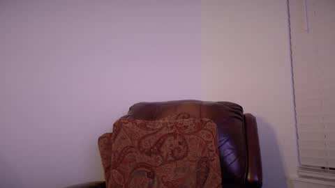 Snapshot of yougogirl_3 chatting on March 7, 12:01 pm Colorado Guy Straight online show from March 7, 12:01 pm