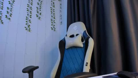 your_claddagh online show from February 11, 7:30 pm