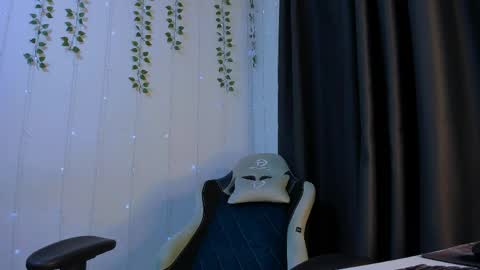 your_claddagh online show from April 19, 7:38 pm