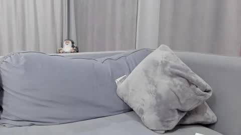 your_shy_guy online show from February 5, 2:59 pm