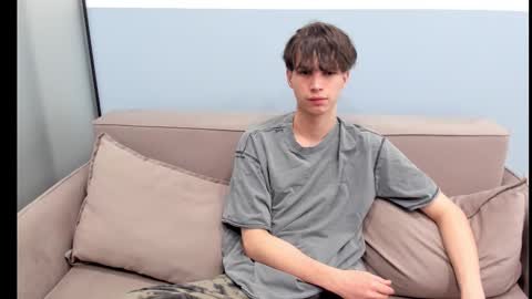 your_shy_guy online show from October 16, 2:19 am