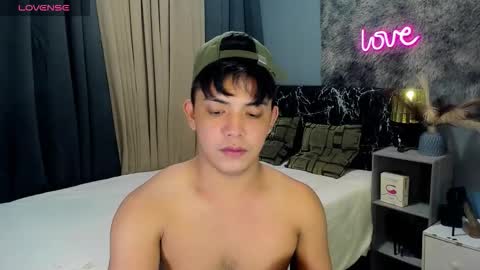 yourasian_bradley online show from November 26, 5:43 am