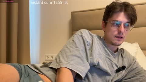 Chris online show from April 3, 7:27 am