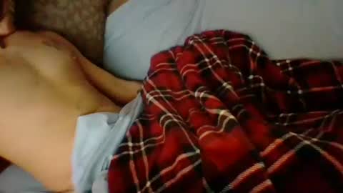 Snapshot of yourslavboy chatting on February 17, 8:09 am yourslavboy online show from February 17, 8:09 am