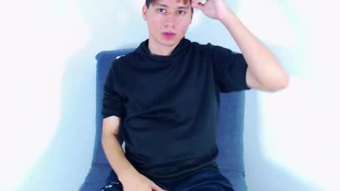 Snapshot of youth_fantasy chatting on February 14, 8:31 am Daniel Jz online show from February 14, 8:31 am