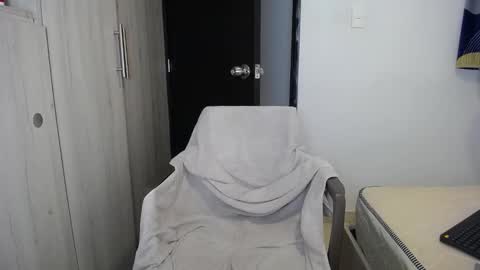 Snapshot of yulian_23 chatting on September 16, 8:09 pm Ivan online show from September 16, 8:09 pm