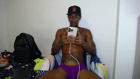 Snapshot of yulian_23 chatting on September 22, 7:24 pm Ivan online show from September 22, 7:24 pm