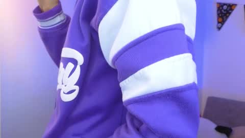 Snapshot of yulian_vasquez chatting on October 13, 12:33 pm yulian_vasquez online show from October 13, 12:33 pm