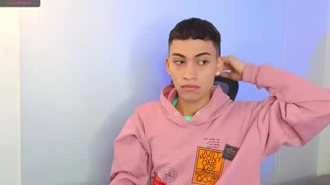 Snapshot of yulian_vasquez chatting on October 1, 12:31 pm yulian_vasquez online show from October 1, 12:31 pm